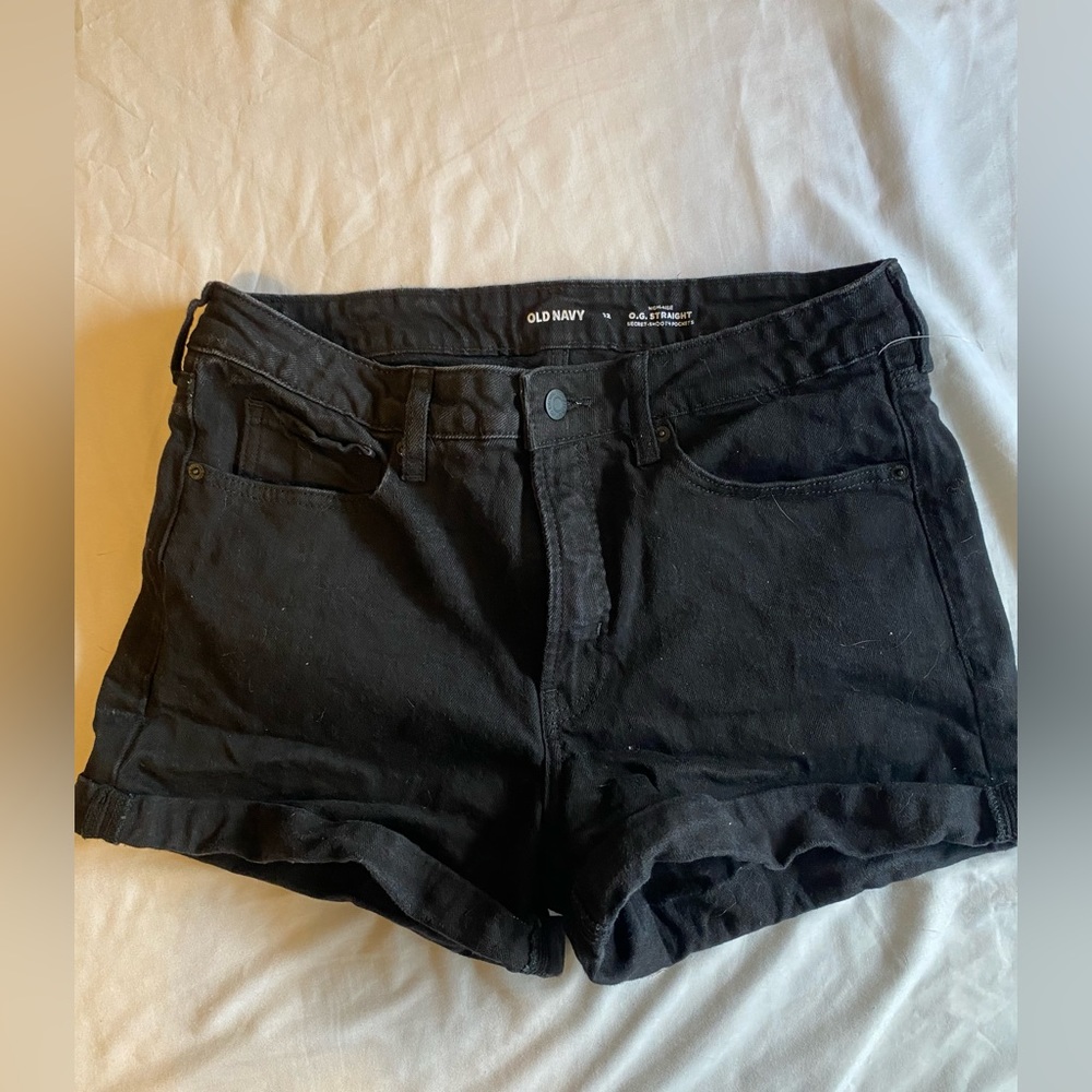 Old Navy Black High Waisted Cuffed Shorts Size 12 With 3in Seam Never Worn